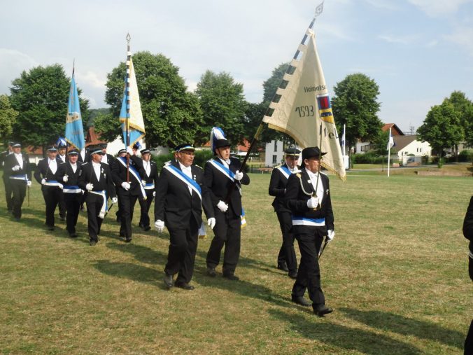 Schützenfest Welda - Die Königsfahne